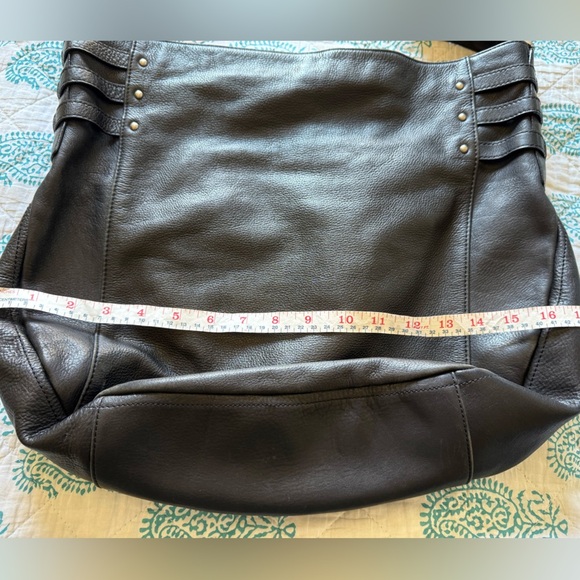 Kenneth Cole Shoulder Bag - Picture 9 of 9